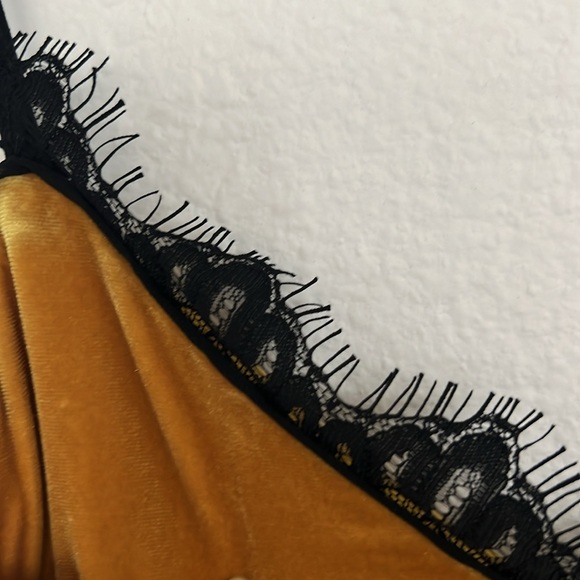 Size 4 Vintage Looking Cynthia Steffe Dress - Picture 3 of 8